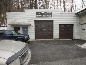 Mechanic Shop Repair Car